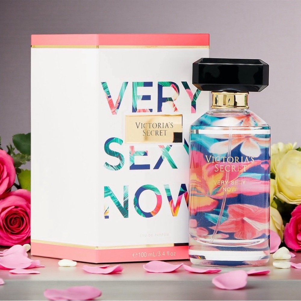 NWT Victoria's Secret Very Sexy Now - Pink Floral